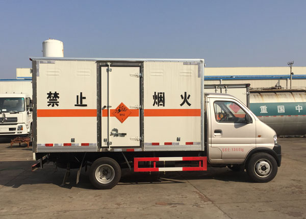 東風俊風1噸谈球体育app下载安卓手机易燃氣體廂式運輸車