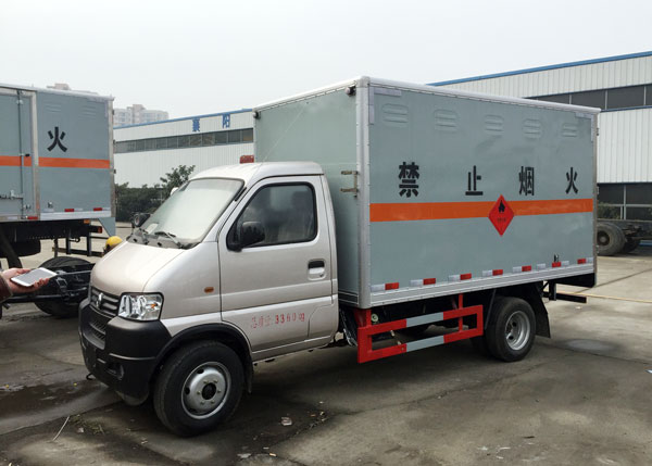 東風俊風1噸谈球体育app下载安卓手机易燃氣體廂式運輸車