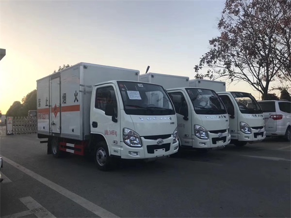 躍進汽油1噸谈球体育app下载安卓手机氧氣瓶運輸車
