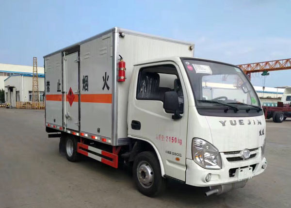 躍進柴油版3米谈球体育app下载安卓手机易燃液體運輸車