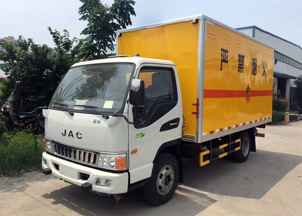 江淮駿鈴4.2米專用煙火製品運輸車